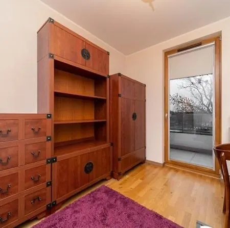 In Ordona Konukevi Varşova